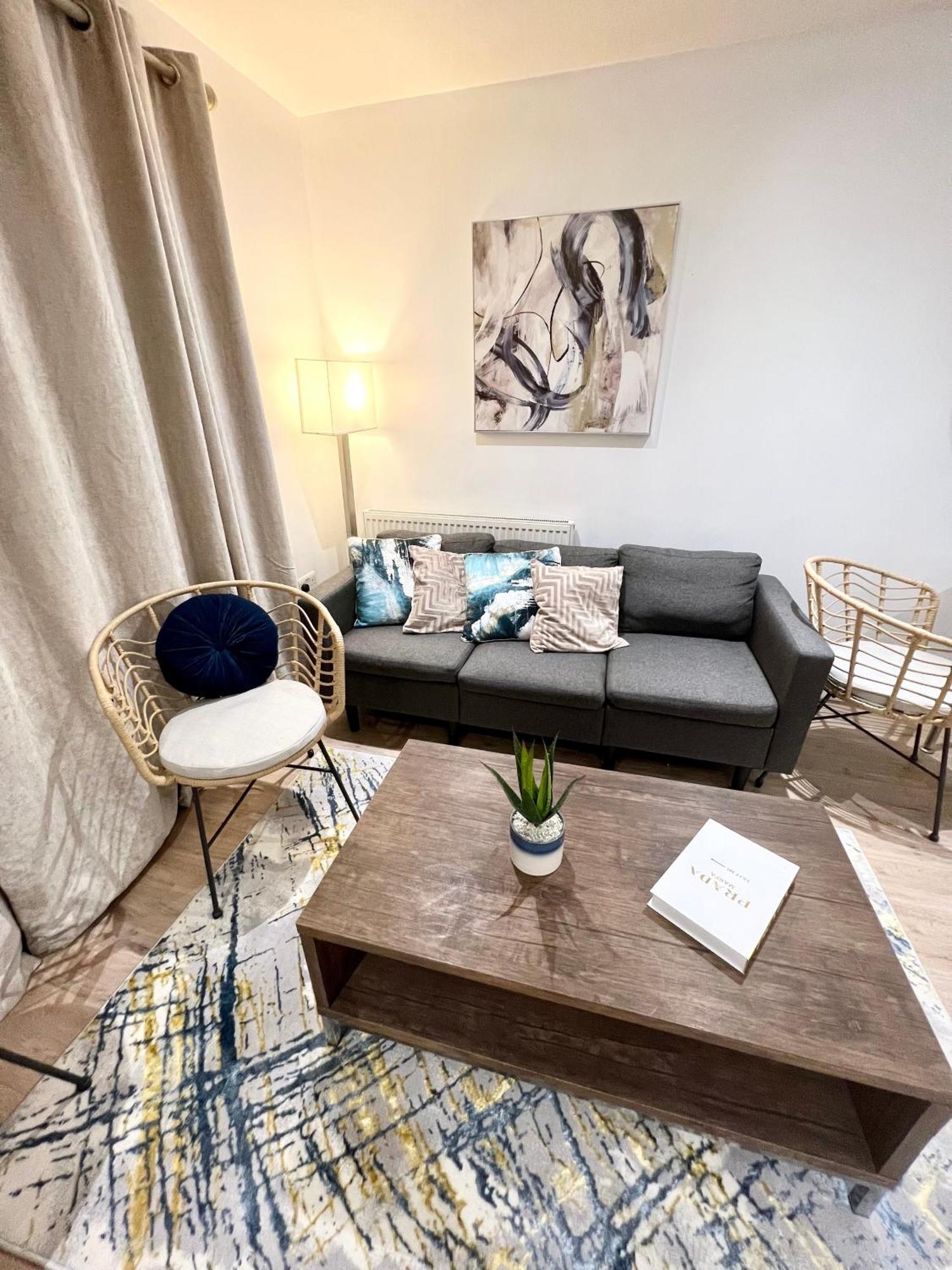 Luxury 2 Bed 2 Bath Zone Two Appartamento Londra